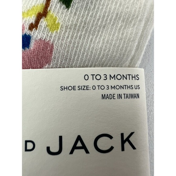 NWT Janie and Jack white floral socks 0-3 months - Picture 2 of 3